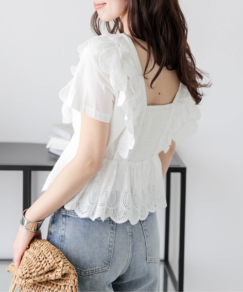 AMELY(エミリー)の「コットンレース ペプラムブラウス(シャツ/ブラウス・レディース・ホワイト/ブラック・フリー)」の4枚目の写真