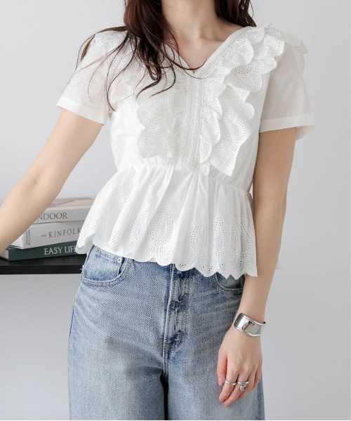 AMELY(エミリー)の「コットンレース ペプラムブラウス(シャツ/ブラウス・レディース・ホワイト/ブラック・フリー)」の10枚目の写真
