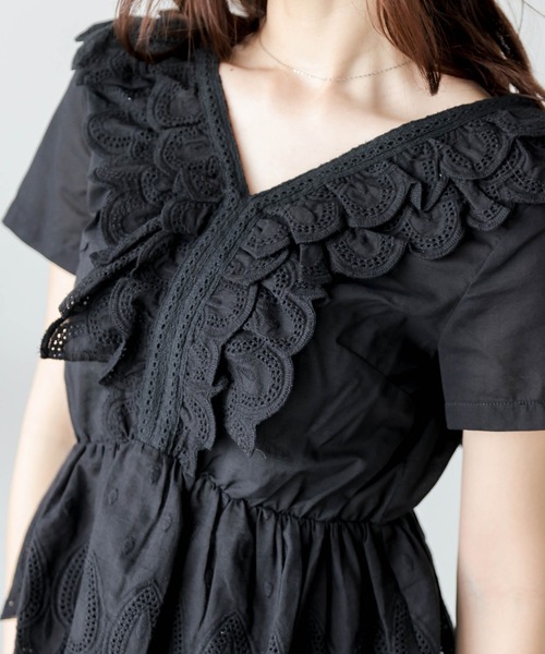 AMELY(エミリー)の「コットンレース ペプラムブラウス(シャツ/ブラウス・レディース・ホワイト/ブラック・フリー)」の14枚目の写真