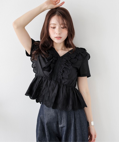 AMELY(エミリー)の「コットンレース ペプラムブラウス(シャツ/ブラウス・レディース・ホワイト/ブラック・フリー)」の17枚目の写真