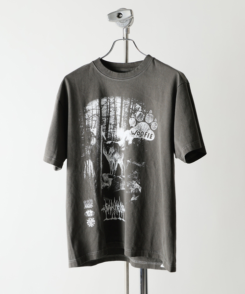WISM(ウィズム)の「Woofietokyo / ウーフィトウキョウ Pigment Woofie Soul S/S Tee(Tシャツ/カットソー・メンズ・グリーン/ブラック・LARGE/MEDIUM)」の1枚目の写真
