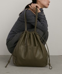 Aunt Marie's（アントマリーズ）の「エコレザー巾着BIGポケットトート（トートバッグ）」