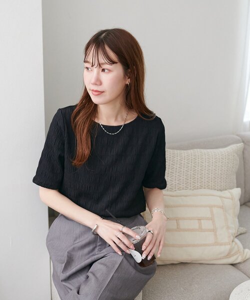 DISCOAT(ディスコート)の「生地シャーリング5分袖(Tシャツ/カットソー・レディース・アイボリー/ブラック/ブラウン/グリーン系その他・FREE)」の20枚目の写真