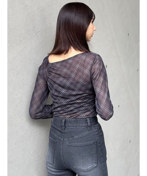 MURUA（ムルーア）の「チェックシアートップス（Tシャツ/カットソー・レディース・ブラウン/ブラック・FREE）」の17枚目の写真