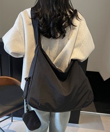 ショルダーバッグ