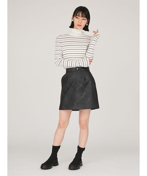 emmi（エミ）の「フェイクレザーミニスカート（スカート・レディース・ブラウン/ブラック・0/1）」の3枚目の写真