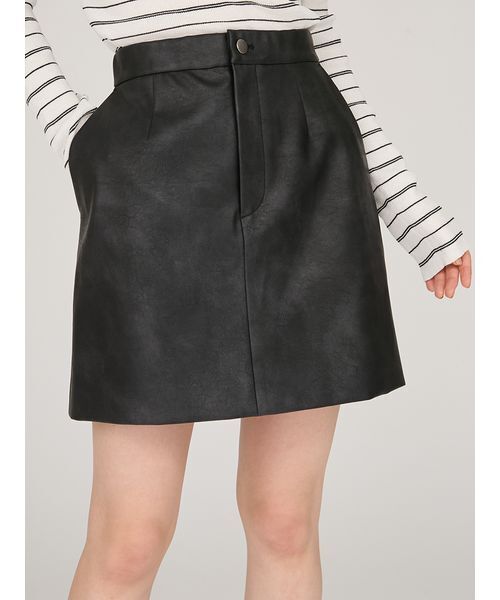emmi（エミ）の「フェイクレザーミニスカート（スカート・レディース・ブラウン/ブラック・0/1）」の8枚目の写真