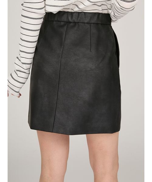 emmi（エミ）の「フェイクレザーミニスカート（スカート・レディース・ブラウン/ブラック・0/1）」の9枚目の写真