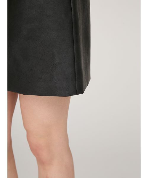 emmi（エミ）の「フェイクレザーミニスカート（スカート・レディース・ブラウン/ブラック・0/1）」の13枚目の写真