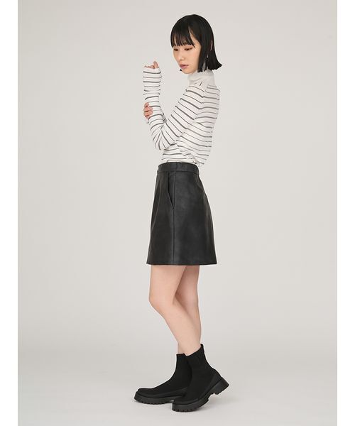 emmi（エミ）の「フェイクレザーミニスカート（スカート・レディース・ブラウン/ブラック・0/1）」の17枚目の写真
