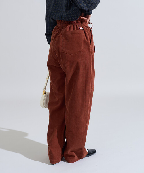 FREAK'S STORE(フリークスストア)の「RED KAP × FREAK'S STORE/レッドキャップ 別注 コーデュロイ 紐付きイージーパンツ/コーデュロイパンツ<セットアップ対応>(その他パンツ・レディース・ナチュラル/レンガ/ブラウン/ブラック・SMALL/MEDIUM)」の4枚目の写真