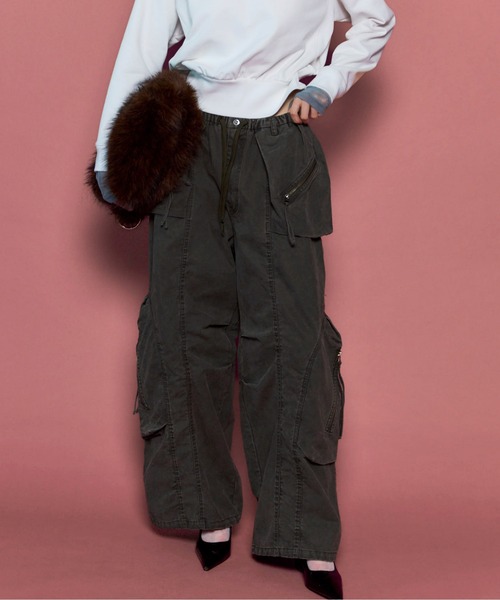 MAISON SPECIAL(メゾンスペシャル)の「Many Pockets Cargo Pants/メニーポケットカーゴパンツ(カーゴパンツ・レディース・ブラック/カーキ/ピンク・36/38)」の2枚目の写真