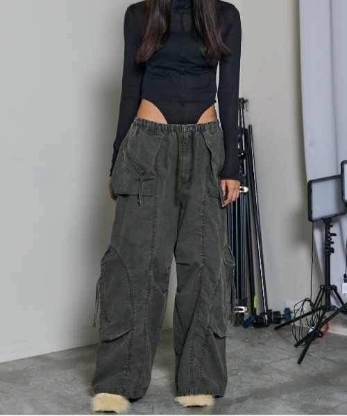 MAISON SPECIAL(メゾンスペシャル)の「Many Pockets Cargo Pants/メニーポケットカーゴパンツ(カーゴパンツ・レディース・ブラック/カーキ/ピンク・36/38)」の10枚目の写真
