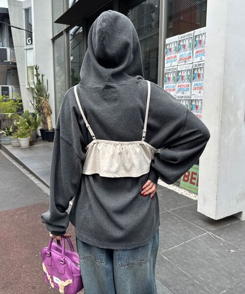 CIAOPANIC（チャオパニック）の「ドロップフリルカットロゴビスチェ（キャミソール・レディース・ベージュ/グレー・ONE SIZE）」の20枚目の写真