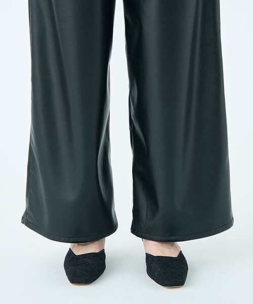 BALLSEY(ボールジィ)の「レザーライククロス サイドタブパンツ(その他パンツ・レディース・ブラック・36/34)」の9枚目の写真