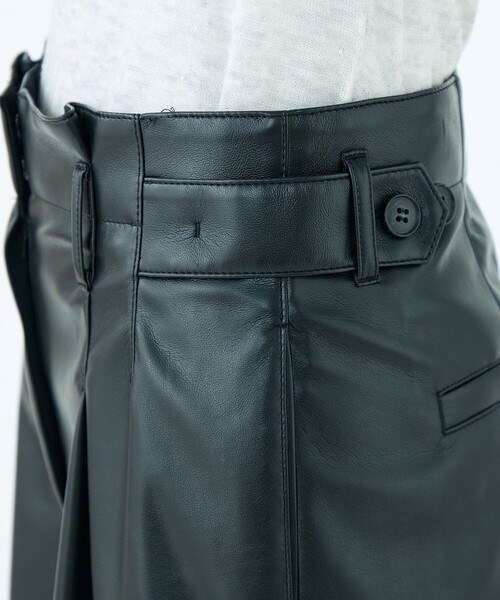 BALLSEY(ボールジィ)の「レザーライククロス サイドタブパンツ(その他パンツ・レディース・ブラック・36/34)」の10枚目の写真