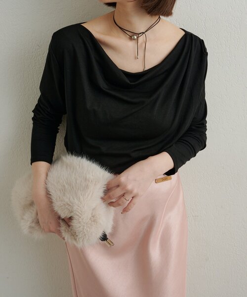 Omekashi(オメカシ)の「ドレープロングTシャツ(Tシャツ/カットソー・レディース・オフホワイト/ブラック/ライトグレー/チャコールグレー・FREE)」の2枚目の写真