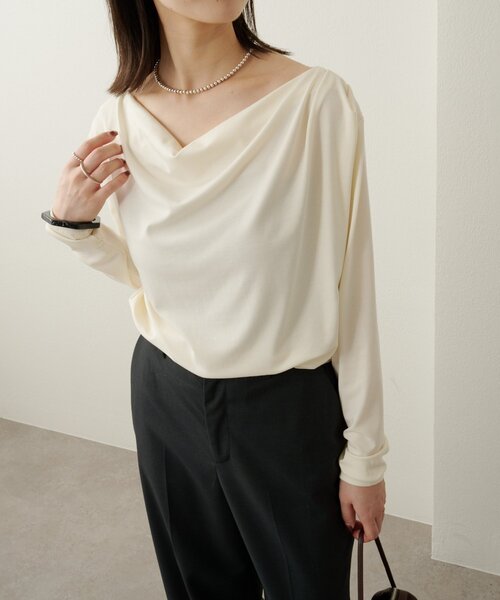 Omekashi(オメカシ)の「ドレープロングTシャツ(Tシャツ/カットソー・レディース・オフホワイト/ブラック/ライトグレー/チャコールグレー・FREE)」の17枚目の写真