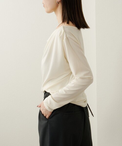 Omekashi(オメカシ)の「ドレープロングTシャツ(Tシャツ/カットソー・レディース・オフホワイト/ブラック/ライトグレー/チャコールグレー・FREE)」の19枚目の写真