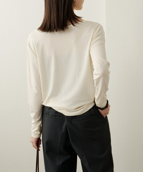 Omekashi(オメカシ)の「ドレープロングTシャツ(Tシャツ/カットソー・レディース・オフホワイト/ブラック/ライトグレー/チャコールグレー・FREE)」の21枚目の写真