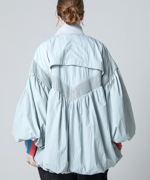 AULA AILA（アウラアイラ）の「ナイロンバルーンブルゾン（ブルゾン・レディース・ライトブルー/ブラック/アイボリー・0）」の5枚目の写真