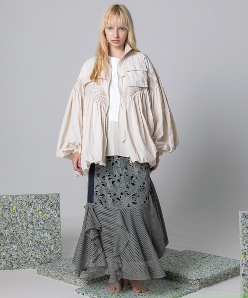 AULA AILA（アウラアイラ）の「ナイロンバルーンブルゾン（ブルゾン・レディース・ライトブルー/ブラック/アイボリー・0）」の13枚目の写真