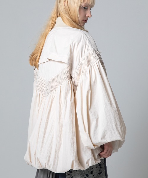 AULA AILA（アウラアイラ）の「ナイロンバルーンブルゾン（ブルゾン・レディース・ライトブルー/ブラック/アイボリー・0）」の11枚目の写真