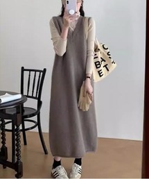 Vネックノースリーブワンピース