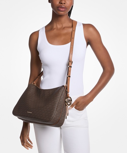 MICHAEL KORS(マイケルコース)の「NOLITA ショルダー ミディアム - MKシグネチャー(ショルダーバッグ・レディース・ブラウン系その他・FREE)」の2枚目の写真