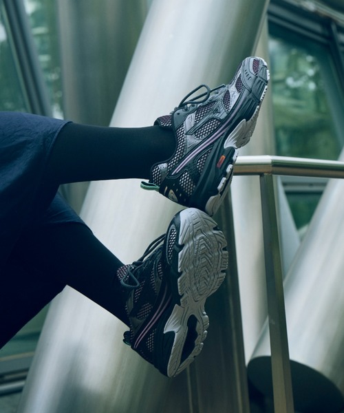 MIZUNO(ミズノ )の「MXR D1GA256101(スニーカー・メンズ・パープル・27.5cm/28.0cm/26.5cm/28.5cm/27.0cm/25.5cm/23.5cm/29.0cm/23.0cm/24.0cm/24.5cm/25.0cm/26.0cm/30.0cm)」の3枚目の写真