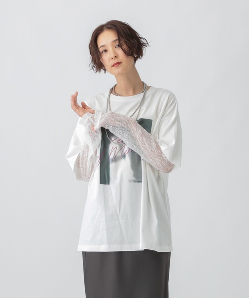 LEPSIM（レプシィム）の「フォトプリント袖レイヤーT　591435（Tシャツ/カットソー・レディース・オフホワイト/ブラック/チャコールグレー・FREE）」の5枚目の写真