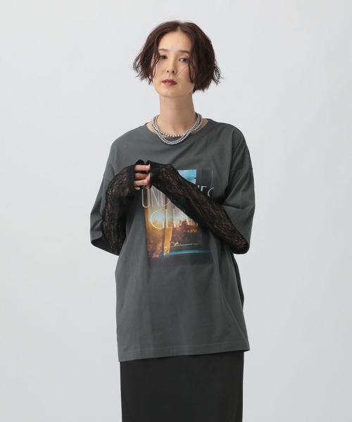 LEPSIM（レプシィム）の「フォトプリント袖レイヤーT　591435（Tシャツ/カットソー・レディース・オフホワイト/ブラック/チャコールグレー・FREE）」の16枚目の写真