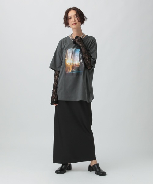 LEPSIM（レプシィム）の「フォトプリント袖レイヤーT　591435（Tシャツ/カットソー・レディース・オフホワイト/ブラック/チャコールグレー・FREE）」の21枚目の写真