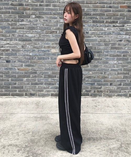 anyonemore（エニワンモア）の「サイドライン配色トラックトレーニングパンツ（その他パンツ・レディース・ブラウン/ブラック・FREE）」の4枚目の写真