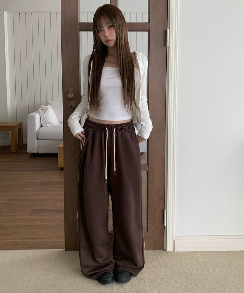 anyonemore（エニワンモア）の「サイドライン配色トラックトレーニングパンツ（その他パンツ・レディース・ブラウン/ブラック・FREE）」の15枚目の写真