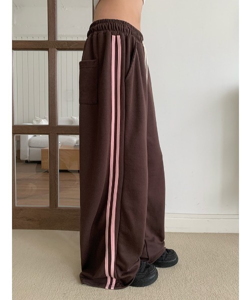 anyonemore（エニワンモア）の「サイドライン配色トラックトレーニングパンツ（その他パンツ・レディース・ブラウン/ブラック・FREE）」の19枚目の写真