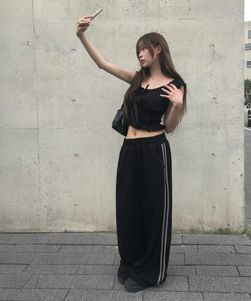 anyonemore（エニワンモア）の「サイドライン配色トラックトレーニングパンツ（その他パンツ・レディース・ブラウン/ブラック・FREE）」の11枚目の写真