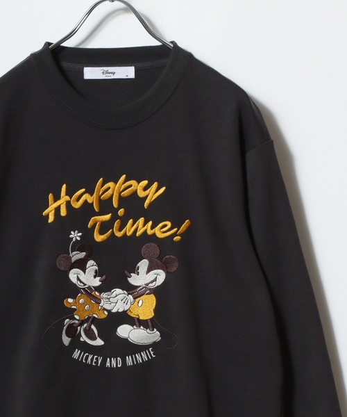 Disney(ディズニー)の「Disney/ディズニー ミッキー/ミニー/ベイマックス 裏毛 サガラ刺繍 クルーネックスウェットトレーナー(スウェット・レディース・ベージュ系その他/マスタード/チャコール/グリーン系その他/ワイン/グレー系その他/クリーム/オレンジ系その他・M/L)」の3枚目の写真