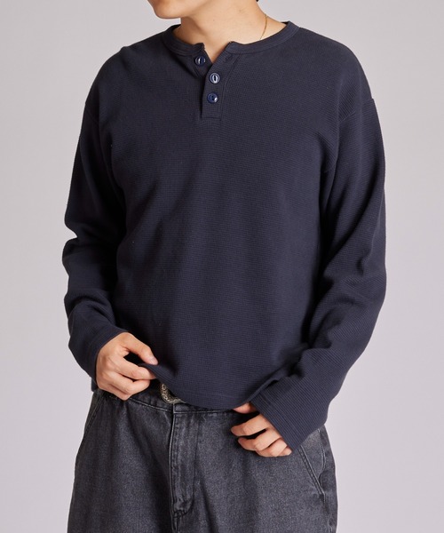 Sourcream（サワークリーム）の「【Sourcream】ワッフルヘンリーネックトップス（Tシャツ/カットソー・レディース・ブラック/ホワイト/グレー/ネイビー/ブラック系その他・LARGE/MEDIUM/SMALL）」の5枚目の写真