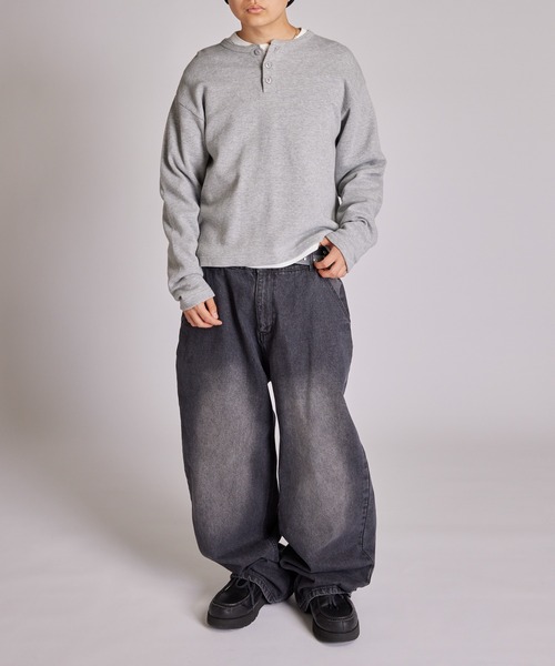 Sourcream（サワークリーム）の「【Sourcream】ワッフルヘンリーネックトップス（Tシャツ/カットソー・レディース・ブラック/ホワイト/グレー/ネイビー/ブラック系その他・LARGE/MEDIUM/SMALL）」の18枚目の写真