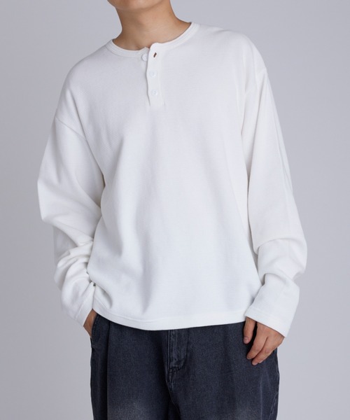Sourcream(サワークリーム)の「【UNISEX】Sourcreamワッフルヘンリーネックトップス(Tシャツ/カットソー・メンズ・ブラック/ホワイト/グレー/ネイビー/ブラック系その他・LARGE/MEDIUM/SMALL)」の22枚目の写真