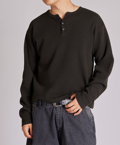 Sourcream（サワークリーム）の「【Sourcream】ワッフルヘンリーネックトップス（Tシャツ/カットソー・レディース・ブラック/ホワイト/グレー/ネイビー/ブラック系その他・LARGE/MEDIUM/SMALL）」の20枚目の写真