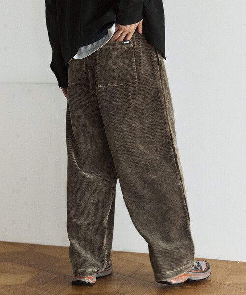 Firsthand（ファーストハンド）の「Firsthand/ファーストハンド スピンドル コーデュロイ タック ワイドパンツ（その他パンツ・メンズ・ネイビー/ブラウン/チャコールグレー・L/M）」の12枚目の写真