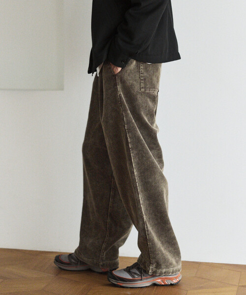 Firsthand（ファーストハンド）の「Firsthand/ファーストハンド スピンドル コーデュロイ タック ワイドパンツ（その他パンツ・メンズ・ネイビー/ブラウン/チャコールグレー・L/M）」の14枚目の写真