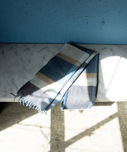 cii（シー）の「reversible check muffler / リバーシブルチェックマフラー（マフラー・メンズ・ブルー/ブラウン/ブラック・FREE）」の4枚目の写真