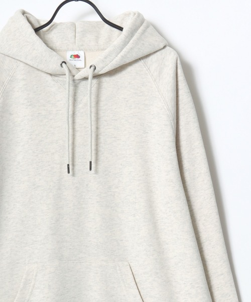 FRUIT OF THE LOOM（フルーツオブザルーム）の「FRUIT OF THE LOOM/フルーツオブザルーム BASIC SWEAT HOODIE/オーバーサイズ 裏毛 無地 ロゴワッペン ワンポイント刺繍 スウェット パーカー フーディー/レディース メンズ（パーカー・レディース・ネイビー/アイボリー/ブラック/グレー・M/L/XL）」の5枚目の写真