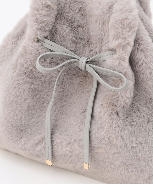 ANY SIS(エニィスィス)の「【2WAY】フェイクファーリボン バッグ(ショルダーバッグ・レディース・ダークブラウン系/ライトグレー系・F)」の17枚目の写真