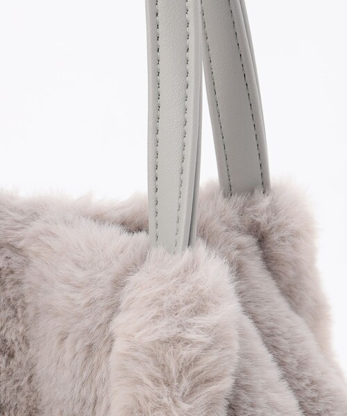 ANY SIS(エニィスィス)の「【2WAY】フェイクファーリボン バッグ(ショルダーバッグ・レディース・ダークブラウン系/ライトグレー系・F)」の18枚目の写真