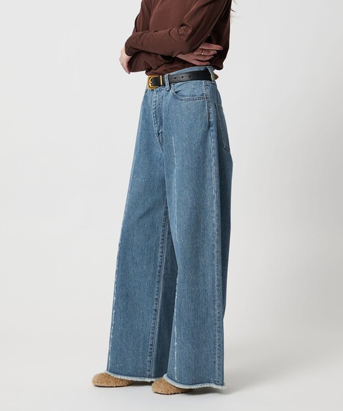 FILL THE BILL(フィルザビル)の「<FILL THE BILL>ライン クラッシュ デニム パンツ(デニムパンツ・レディース・ライトブルー/ブラック・26/27/28)」の4枚目の写真