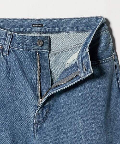 FILL THE BILL(フィルザビル)の「<FILL THE BILL>ライン クラッシュ デニム パンツ(デニムパンツ・レディース・ライトブルー/ブラック・26/27/28)」の10枚目の写真